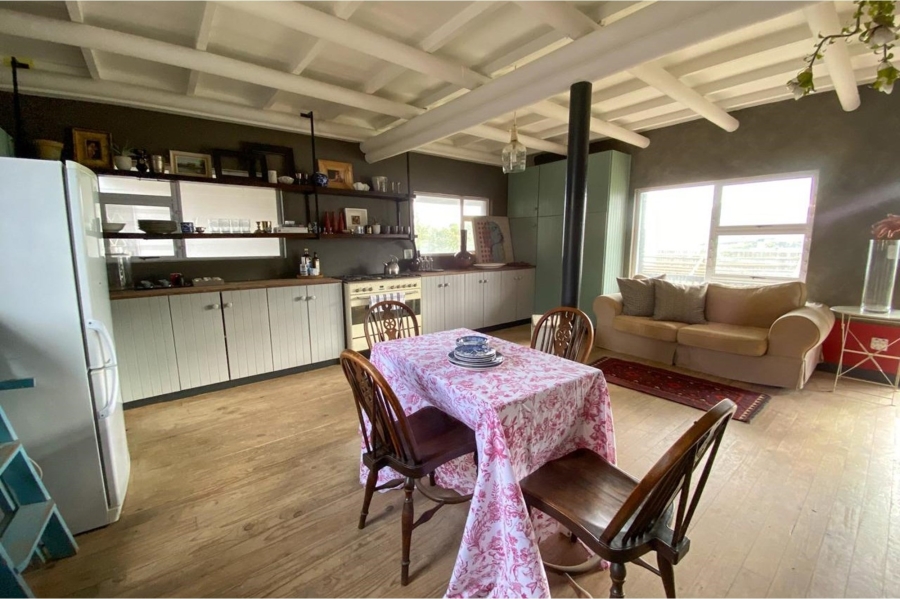 4 Bedroom Property for Sale in Pringle Bay Western Cape